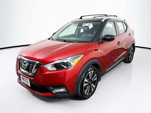 2019 Nissan Kicks SR