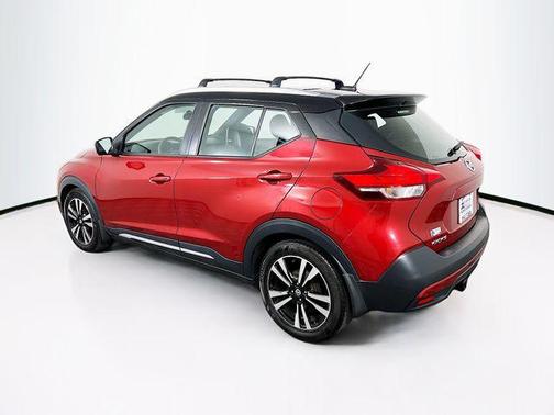 2019 Nissan Kicks SR