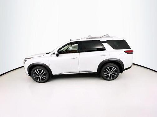 2025 Nissan Pathfinder Platinum 4WD