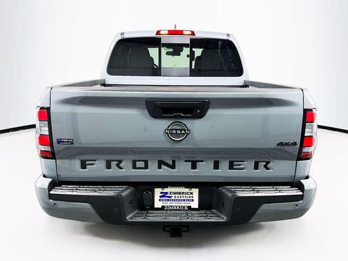 Boulder Gray Pearl 2026 Nissan Frontier SV