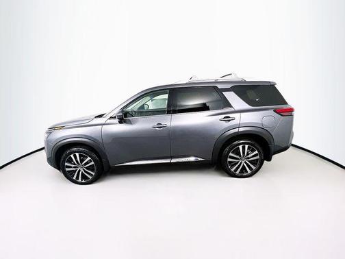 2025 Nissan Pathfinder Platinum 4WD