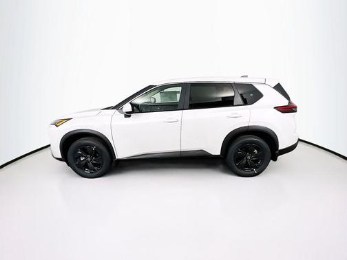 Everest White Pearl Tricoat 2026 Nissan Rogue SV
