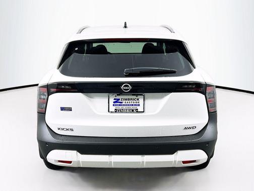 2026 Nissan Kicks SV
