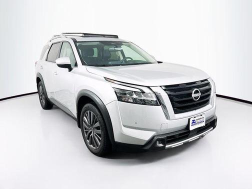 2022 Nissan Pathfinder SL 4WD