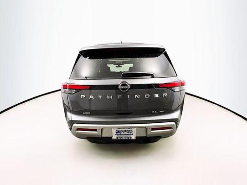 2025 Nissan Pathfinder SL 4WD