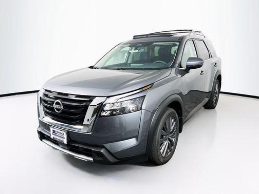 2025 Nissan Pathfinder SL 4WD