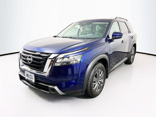 2025 Nissan Pathfinder SV 4WD