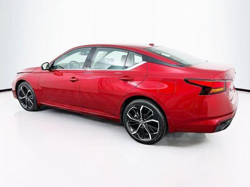 2024 Nissan Altima SR Intelligent AWD