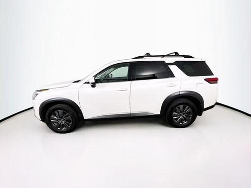 2022 Nissan Pathfinder SV 4WD