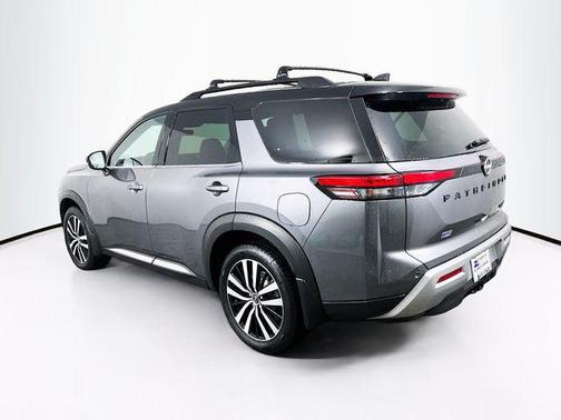 2024 Nissan Pathfinder Platinum 4WD