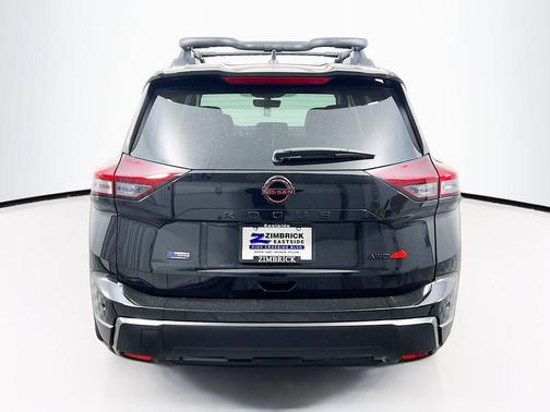 Super Black 2026 Nissan Rogue Rock Creek