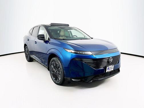 Aurora Blue Pearl Metallic/Super Black 2026 Nissan Murano Platinum