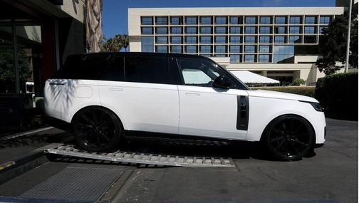 2024 Land Rover Range Rover P615 SV