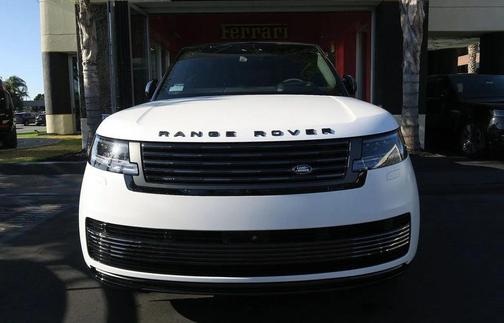 2024 Land Rover Range Rover P615 SV