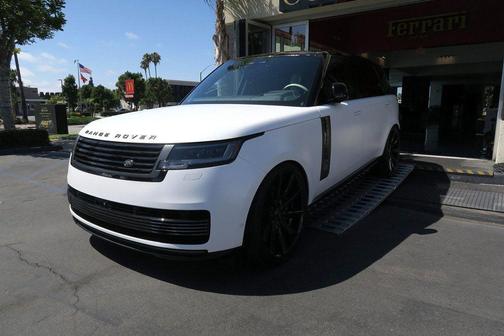 2024 Land Rover Range Rover P615 SV