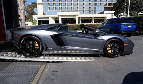 2016 Lamborghini Aventador LP700-4
