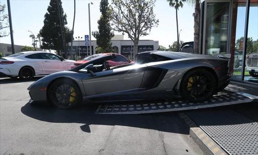 2016 Lamborghini Aventador LP700-4