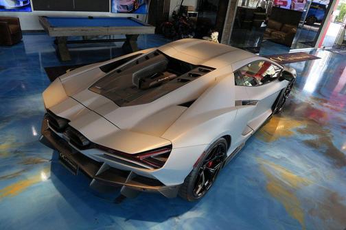 2024 Lamborghini Revuelto Coupe