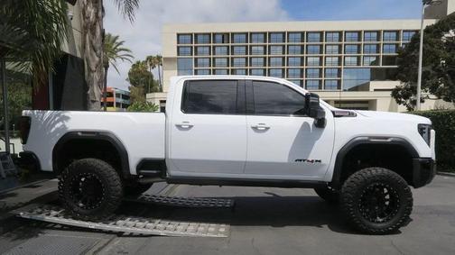 Summit White 2025 GMC Sierra 2500 AT4X