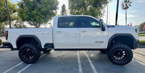 Summit White 2025 GMC Sierra 2500 AT4X