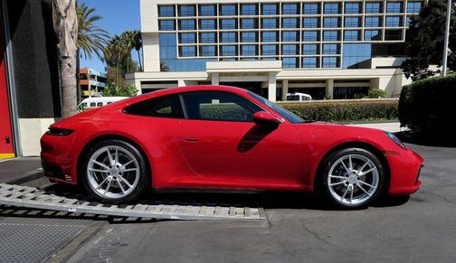 2021 Porsche 911 Carrera 4