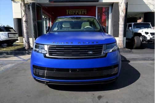 2025 Land Rover Range Rover P615 SV