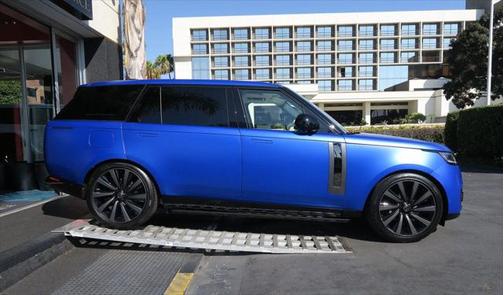 2025 Land Rover Range Rover P615 SV