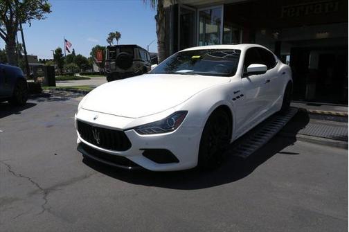 2022 Maserati Ghibli Modena Q4