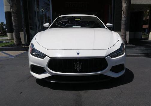2022 Maserati Ghibli Modena Q4
