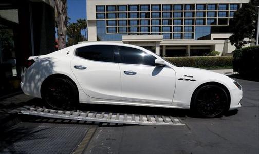 2022 Maserati Ghibli Modena Q4