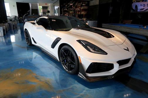 Arctic White 2019 Chevrolet Corvette ZR1 Coupe