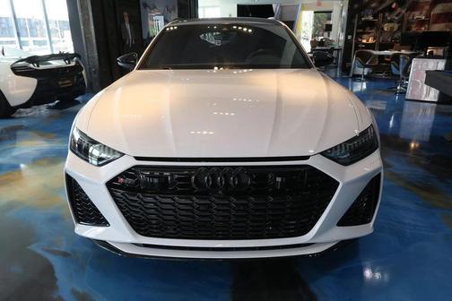 Glacier White Metallic 2023 Audi RS 6 Avant 4.0T