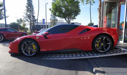 2022 Ferrari SF90 Stradale Coupe