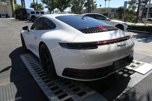 2022 Porsche 911 Carrera