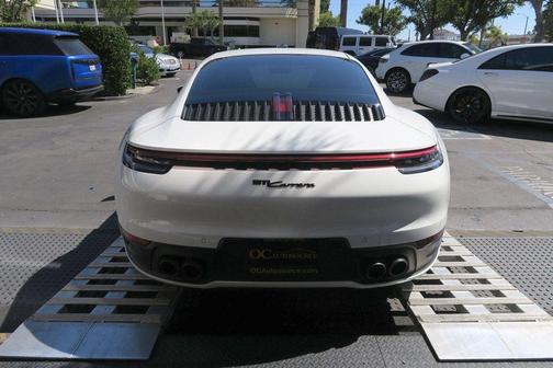 2022 Porsche 911 Carrera