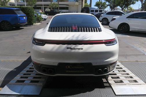 2022 Porsche 911 Carrera