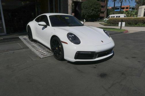 2022 Porsche 911 Carrera