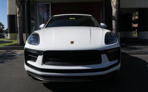 2023 Porsche Macan AWD