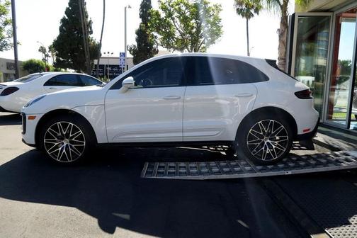 2023 Porsche Macan AWD
