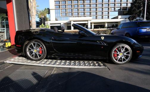 Nero 2013 Ferrari California Base