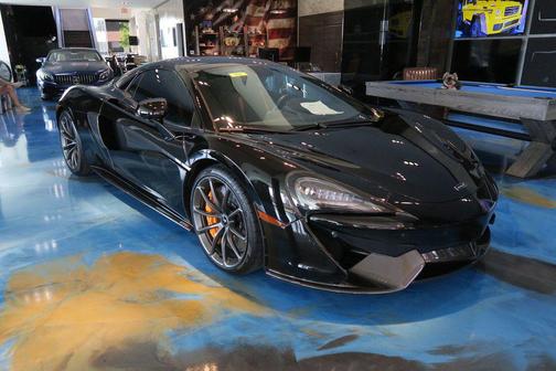 Onyx Black 2019 McLaren 570S Spider