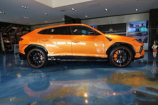 Arancio Argos Metallic 2024 Lamborghini Urus S