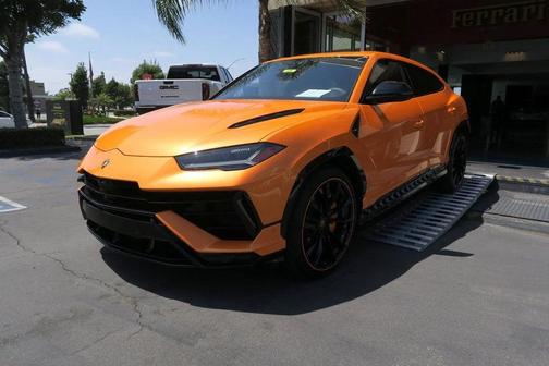 Arancio Argos Metallic 2024 Lamborghini Urus S