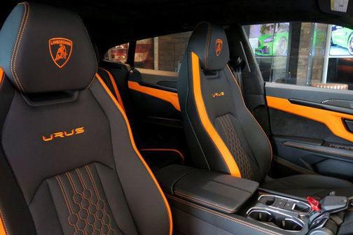 Arancio Argos Metallic 2024 Lamborghini Urus S