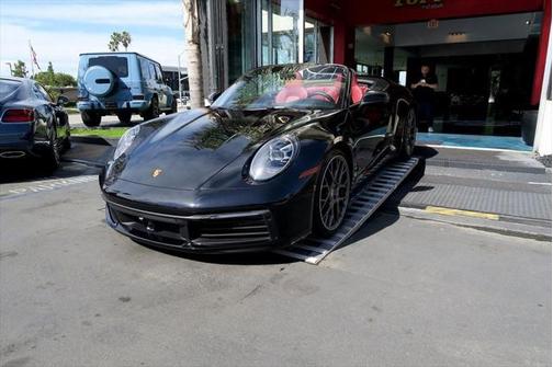 2021 Porsche 911 Carrera 4S Cabriolet