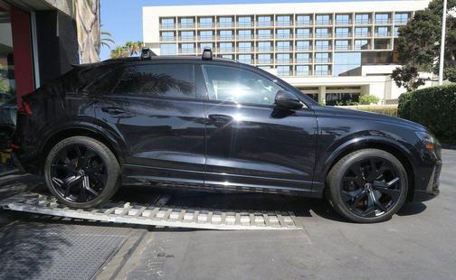 Orca Black Metallic 2021 Audi RS Q8 4.0T