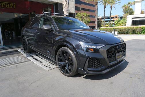 Orca Black Metallic 2021 Audi RS Q8 4.0T
