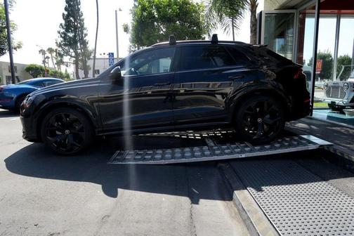 Orca Black Metallic 2021 Audi RS Q8 4.0T