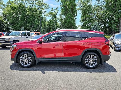 Cayenne Red Tintcoat 2022 GMC Terrain SLT