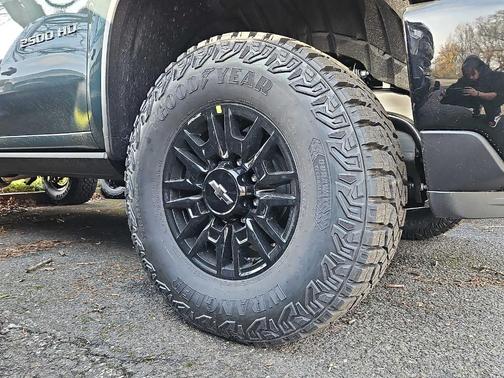 2026 Chevrolet Silverado 2500 ZR2